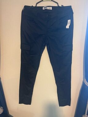 Old Navy Rockstar Super Skinny Pants in Black